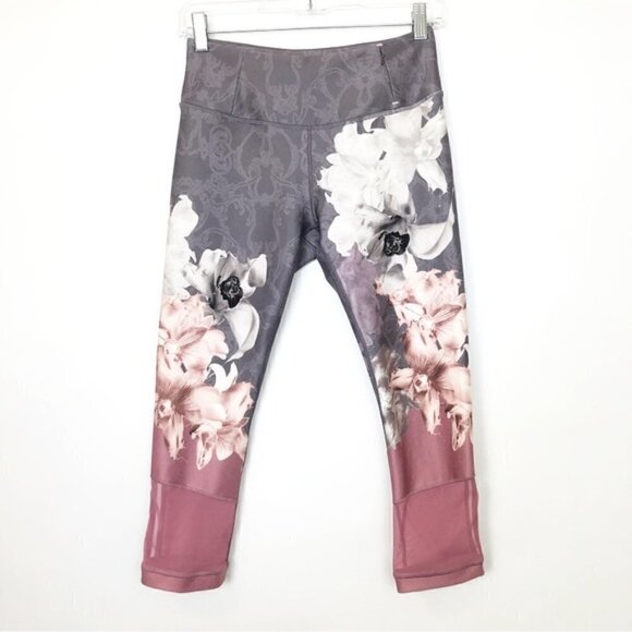 CALIA by Carrie Underwood Printed Filament Capris - Picture 6 of 7